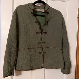 Lifestyle green quilted jacket